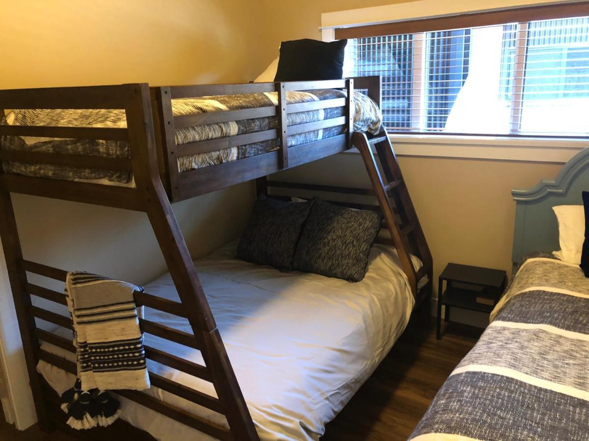 Port Renfrew Vacation Rentals Экстерьер фото
