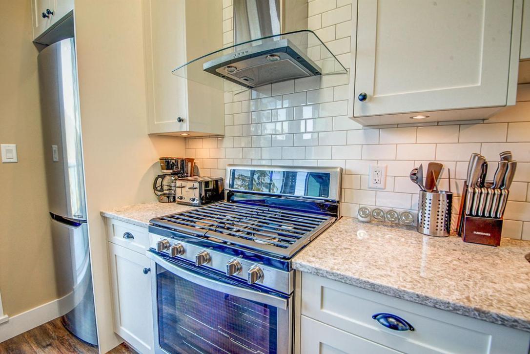 Port Renfrew Vacation Rentals Номер фото