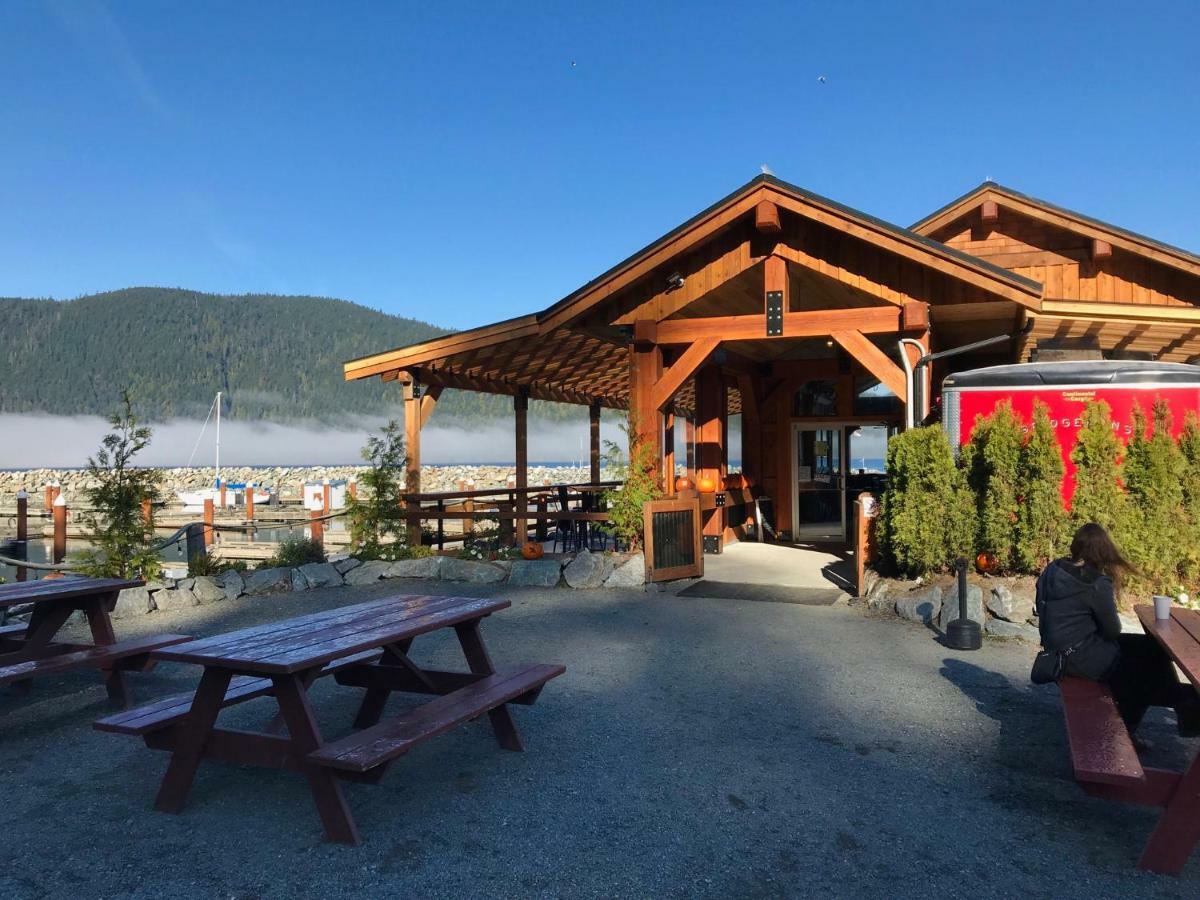Port Renfrew Vacation Rentals Экстерьер фото